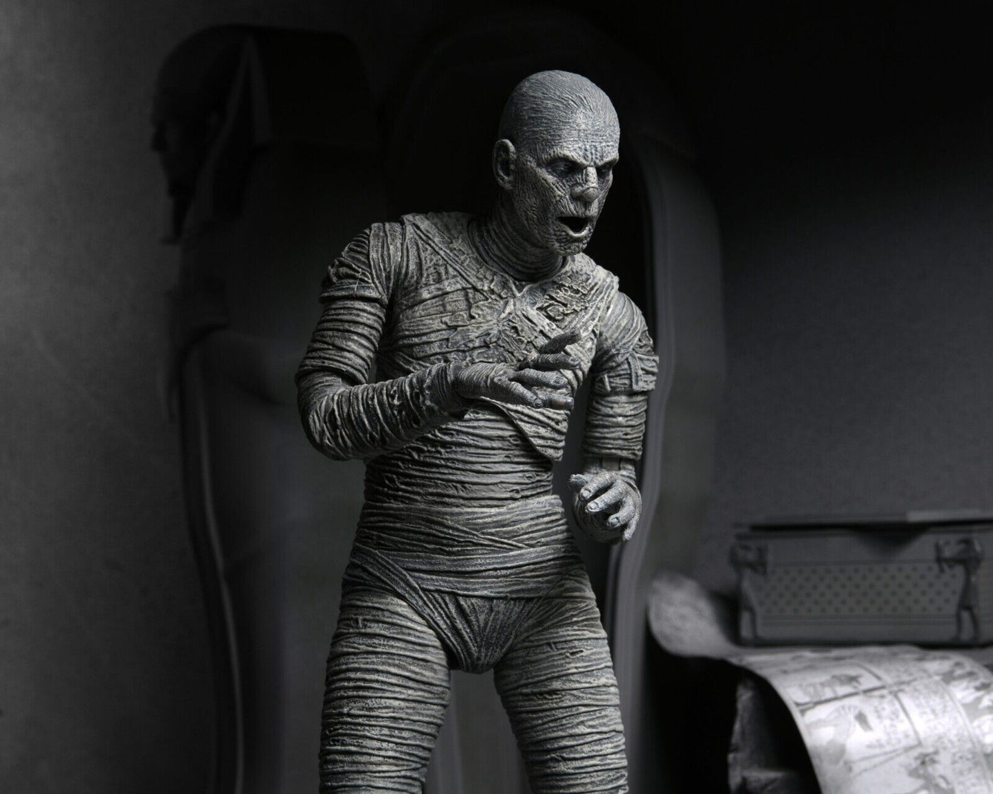 NECA - Universal Monsters Mummy Ultimate 7" Figure (Black and White)