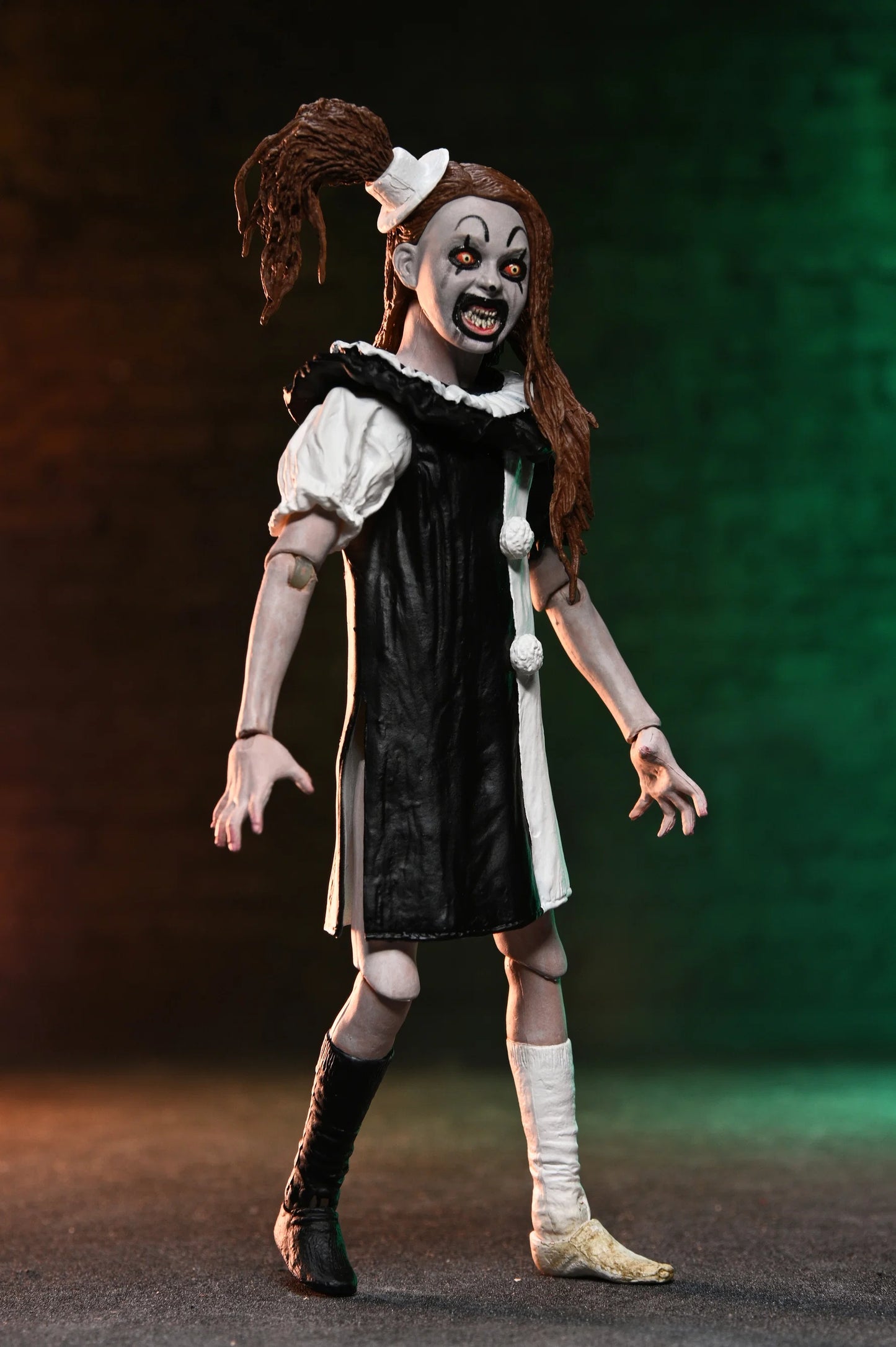 NECA - Terrifier 2 Ultimate Art the Clown and The Little Pale Girl 7" Scale Action Figure 2-Pack