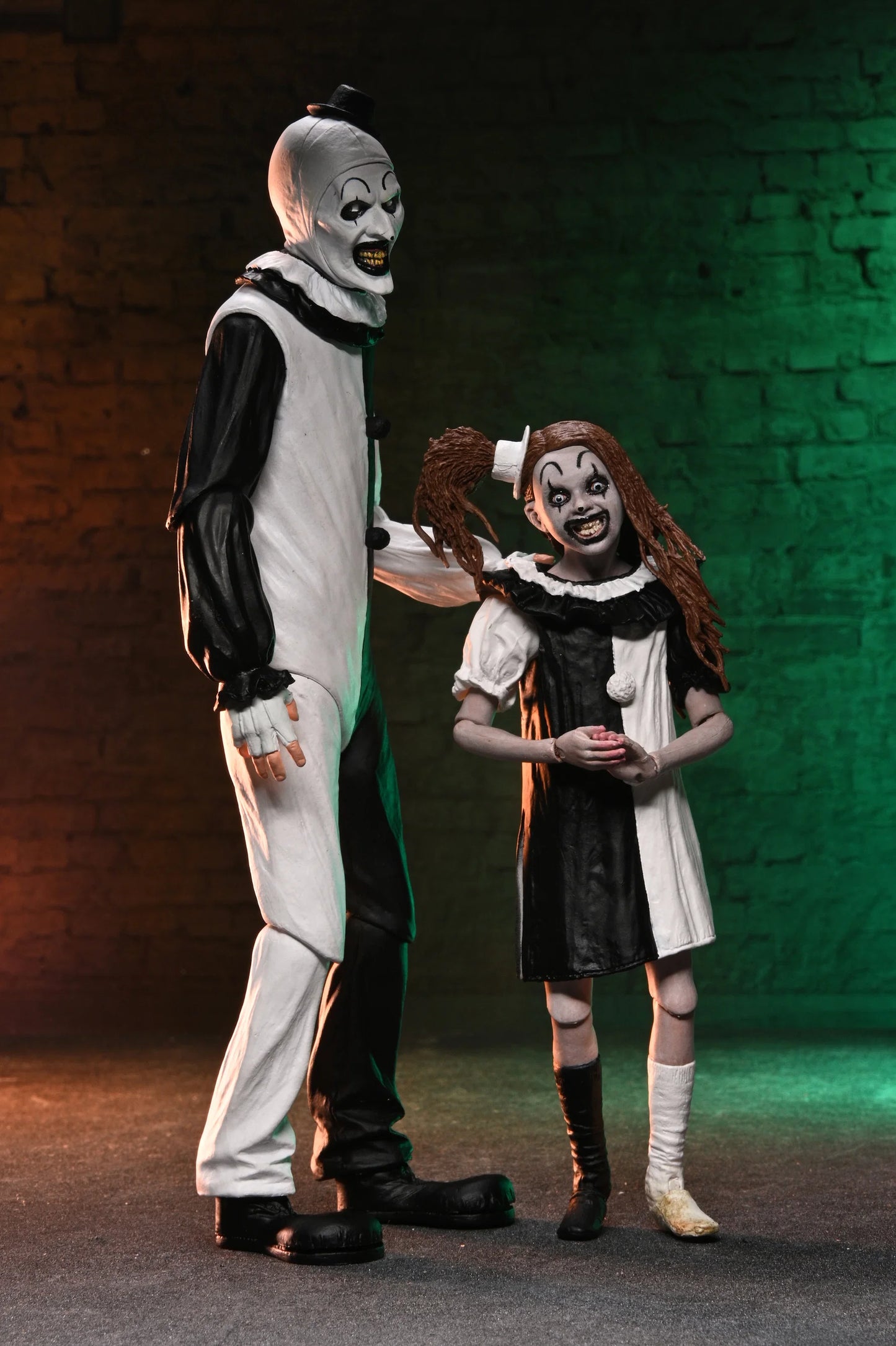 NECA - Terrifier 2 Ultimate Art the Clown and The Little Pale Girl 7" Scale Action Figure 2-Pack