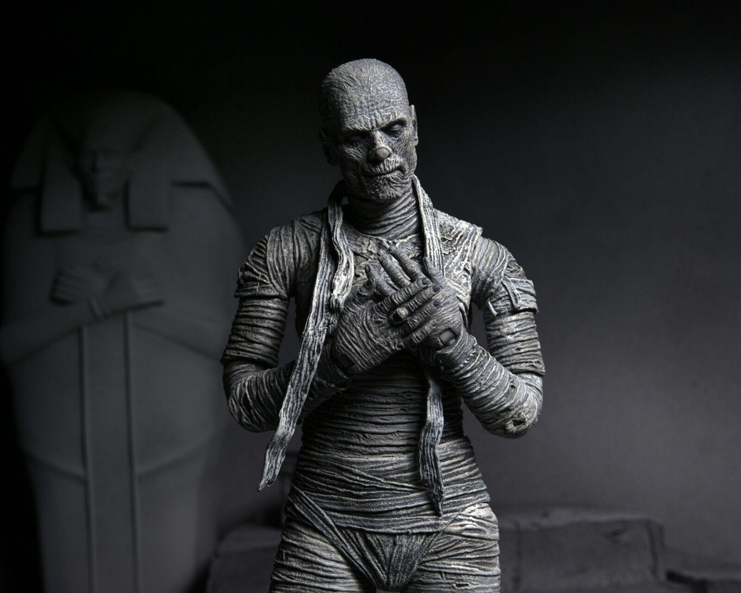 NECA - Universal Monsters Mummy Ultimate 7" Figure (Black and White)