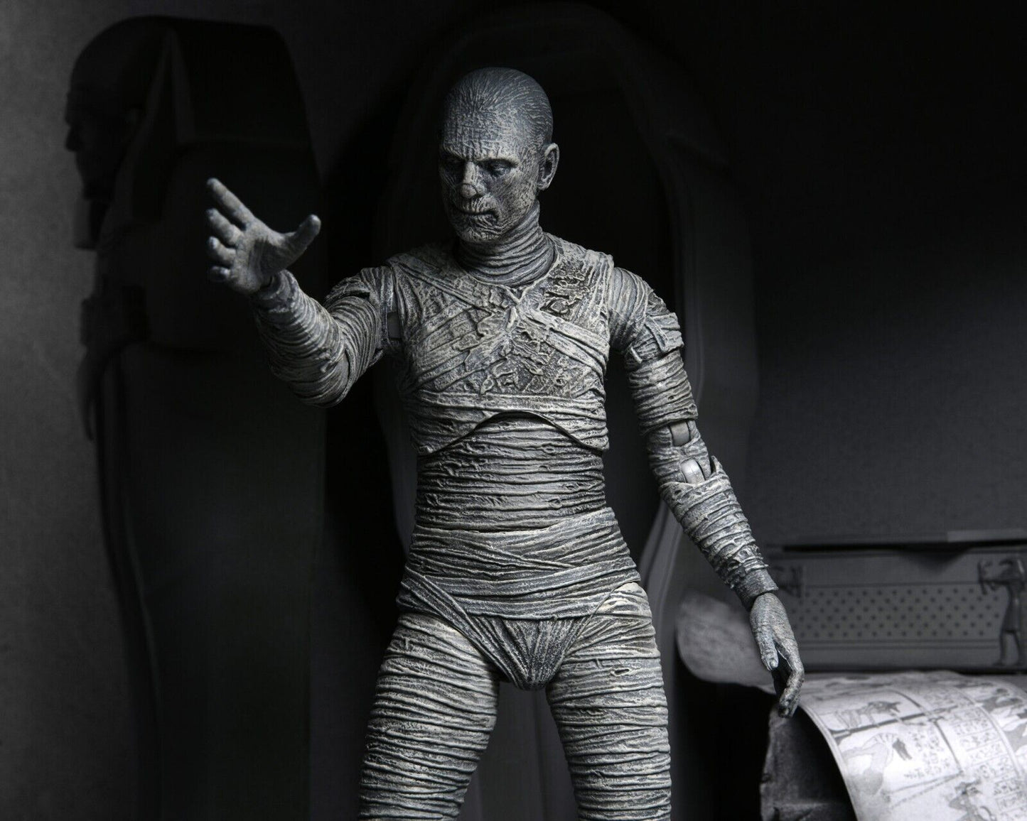 NECA - Universal Monsters Mummy Ultimate 7" Figure (Black and White)